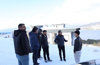 Gemlik’te Kar Yağışı Sonrası Tuzlama Çalışmaları Gerçekleştirildi